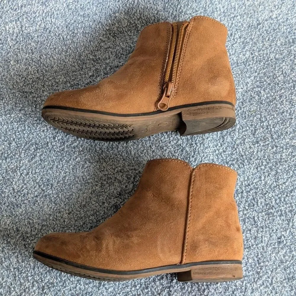 Cat & Jack Girls Size 11 Brown Faux Suede Side Zip Penelope Ankle Boots